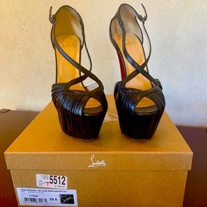 ❌sold ❌Christian louboutin 160”platform  39.5